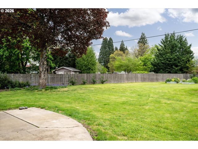 4173 SHANNON St, Eugene, OR 97404