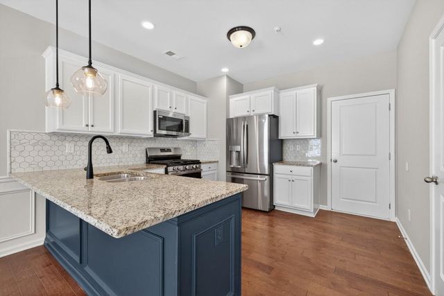 3277 Castleberry Village Dr, Cumming, GA 30040