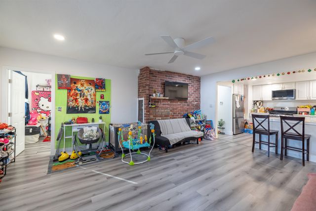 592 Willow Ave, Hayward, CA 94541