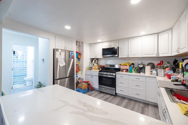 592 Willow Ave, Hayward, CA 94541