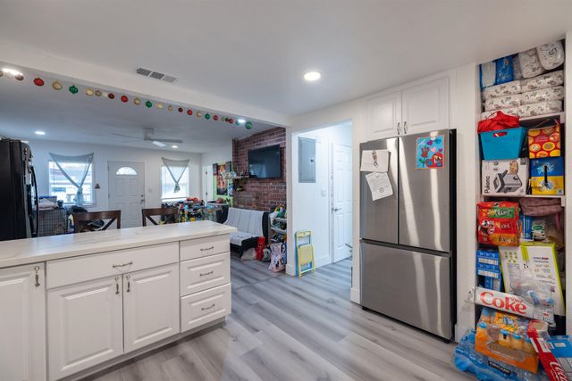 592 Willow Ave, Hayward, CA 94541