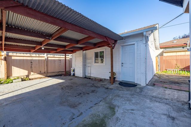 592 Willow Ave, Hayward, CA 94541