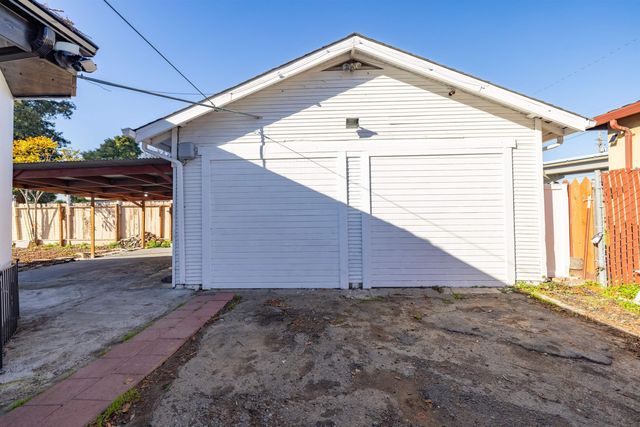592 Willow Ave, Hayward, CA 94541
