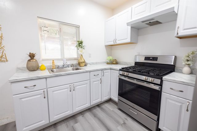 592 Willow Ave, Hayward, CA 94541