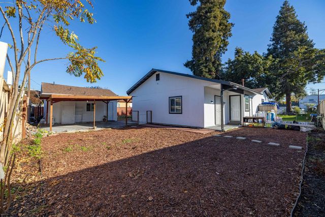 592 Willow Ave, Hayward, CA 94541