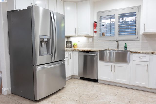 592 Willow Ave, Hayward, CA 94541