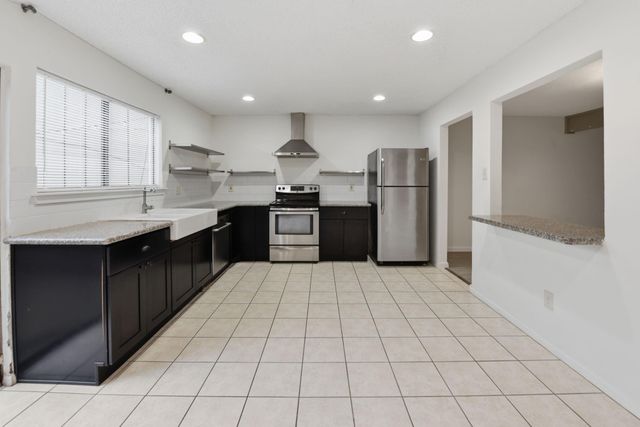 12027 Willow Trail, Houston, TX 77035