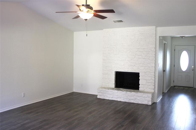 215 Stowaway CV A, Lakeway, TX 78734