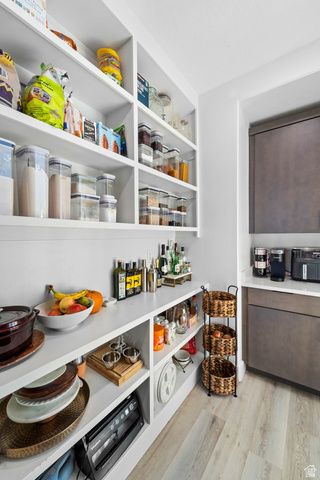 6894 W MEADOW GRASS DR, South Jordan, UT 84009