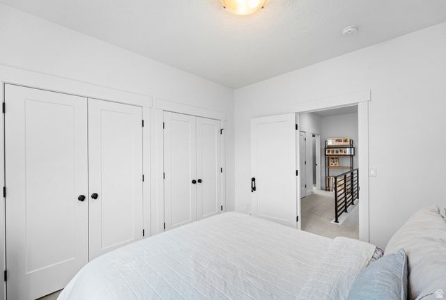 6894 W MEADOW GRASS DR, South Jordan, UT 84009