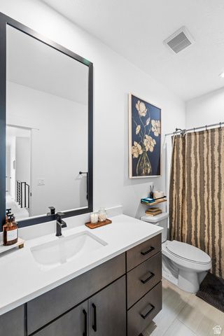 6894 W MEADOW GRASS DR, South Jordan, UT 84009