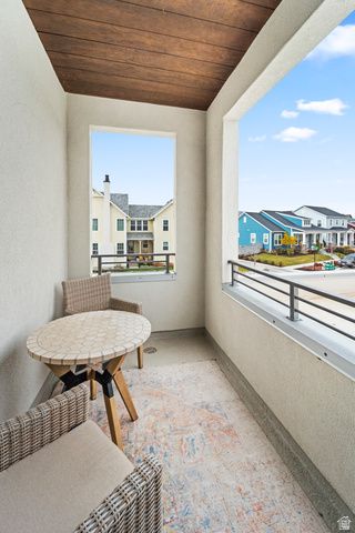 6894 W MEADOW GRASS DR, South Jordan, UT 84009