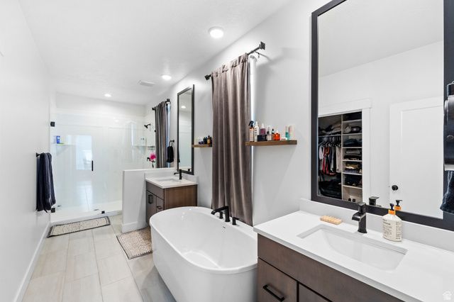 6894 W MEADOW GRASS DR, South Jordan, UT 84009