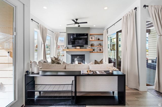 6894 W MEADOW GRASS DR, South Jordan, UT 84009