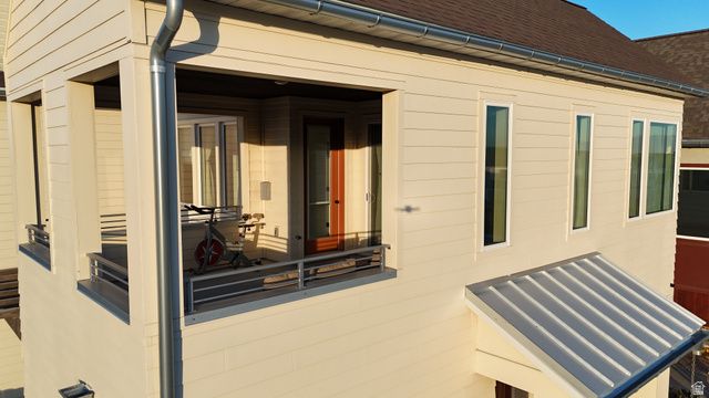 6894 W MEADOW GRASS DR, South Jordan, UT 84009