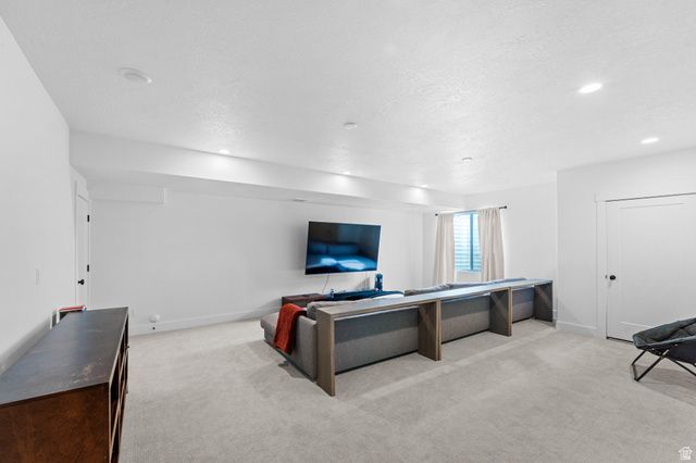 6894 W MEADOW GRASS DR, South Jordan, UT 84009