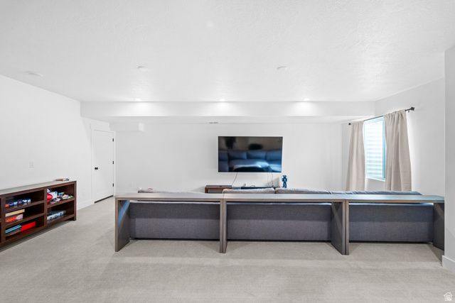 6894 W MEADOW GRASS DR, South Jordan, UT 84009