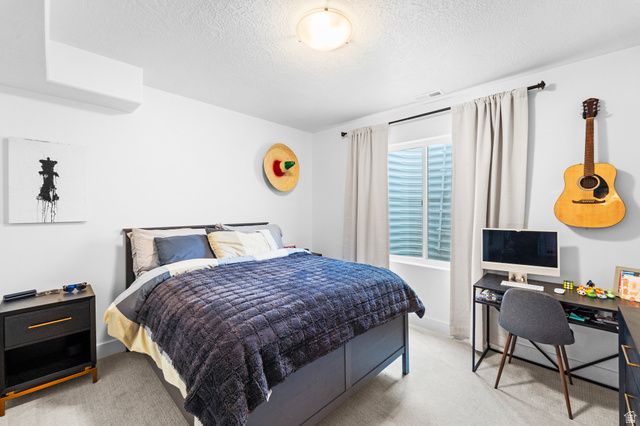 6894 W MEADOW GRASS DR, South Jordan, UT 84009