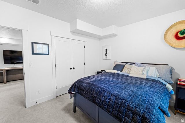 6894 W MEADOW GRASS DR, South Jordan, UT 84009