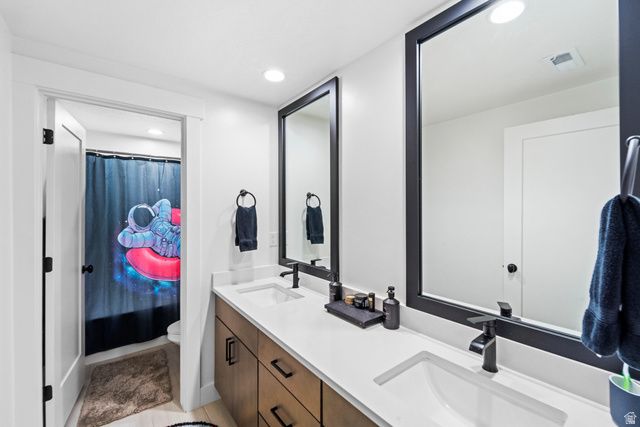 6894 W MEADOW GRASS DR, South Jordan, UT 84009