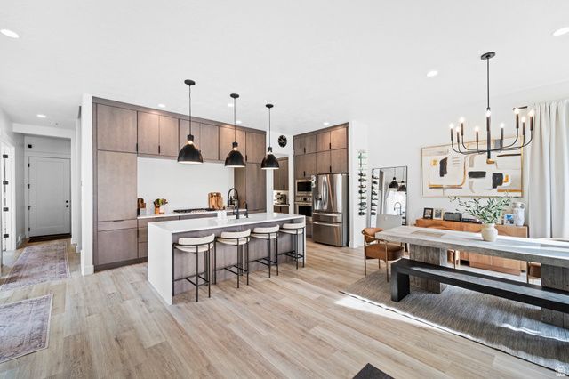 6894 W MEADOW GRASS DR, South Jordan, UT 84009