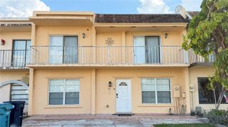 11249 SW 33rd Cir Pl, Miami, FL 33165