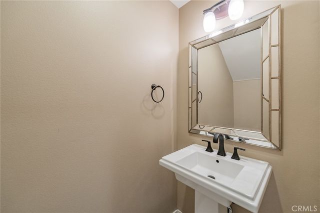 1351 S Magnolia Avenue, Monrovia, CA 91016