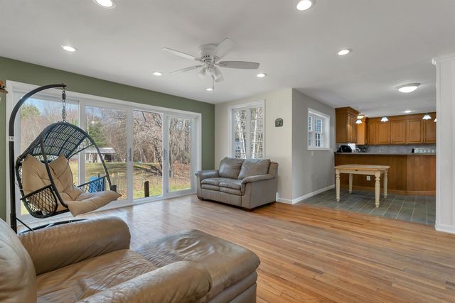 47 Little Mill Road, Sandown, NH 03873