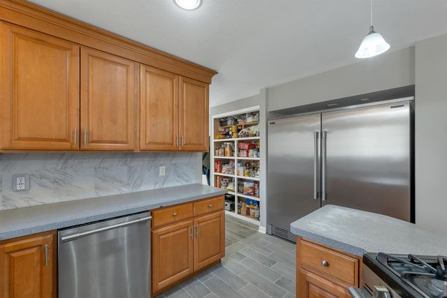 47 Little Mill Road, Sandown, NH 03873