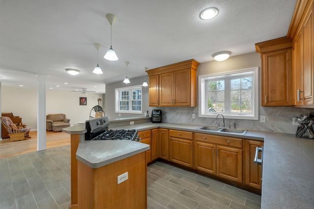 47 Little Mill Road, Sandown, NH 03873
