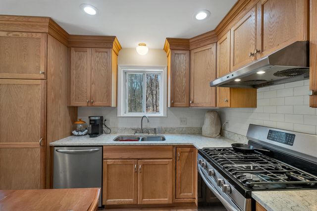 47 Little Mill Road, Sandown, NH 03873