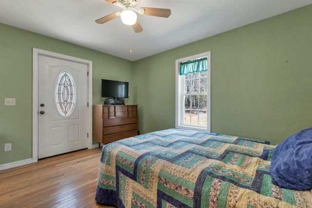 47 Little Mill Road, Sandown, NH 03873