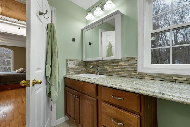 47 Little Mill Road, Sandown, NH 03873