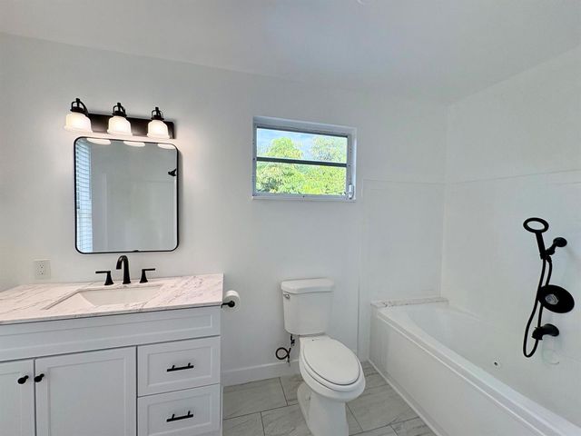 2393 Crawford Court, Lake Worth, FL 33462
