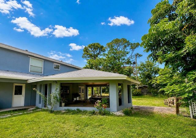 2393 Crawford Court, Lake Worth, FL 33462