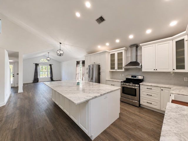 2393 Crawford Court, Lake Worth, FL 33462