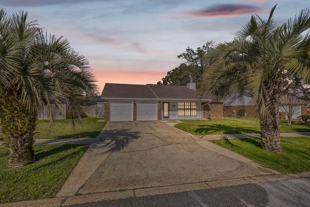 1265 Sanibel Lane, Gulf Breeze, FL 32563