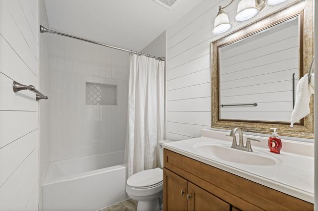 1265 Sanibel Lane, Gulf Breeze, FL 32563