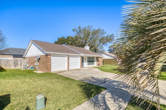 1265 Sanibel Lane, Gulf Breeze, FL 32563