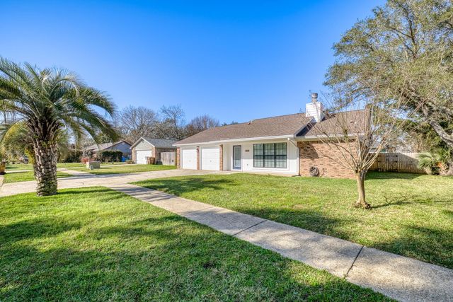 1265 Sanibel Lane, Gulf Breeze, FL 32563