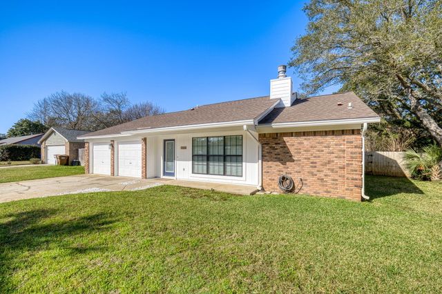 1265 Sanibel Lane, Gulf Breeze, FL 32563