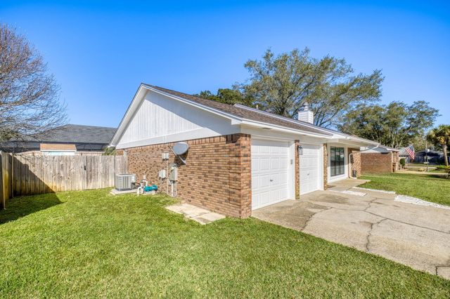 1265 Sanibel Lane, Gulf Breeze, FL 32563