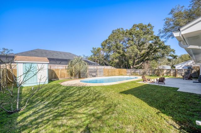 1265 Sanibel Lane, Gulf Breeze, FL 32563