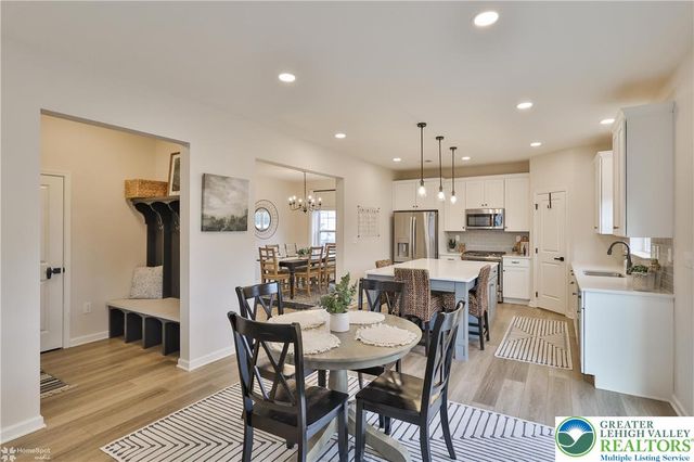 3514 Coventry Drive, Lower Macungie Twp, PA 18062