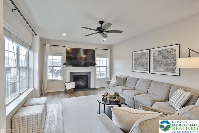 3514 Coventry Drive, Lower Macungie Twp, PA 18062