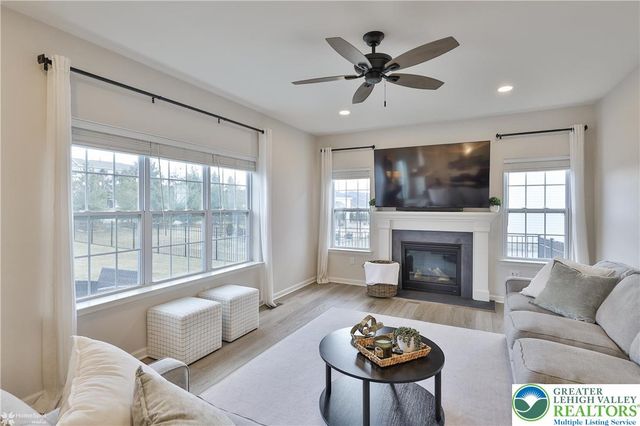 3514 Coventry Drive, Lower Macungie Twp, PA 18062