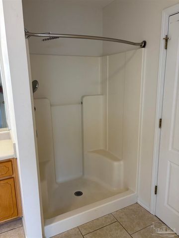 5687 Sweetbirch Ln, Milton, FL 32583