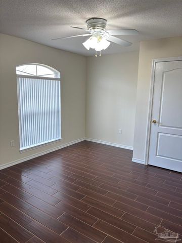 5687 Sweetbirch Ln, Milton, FL 32583