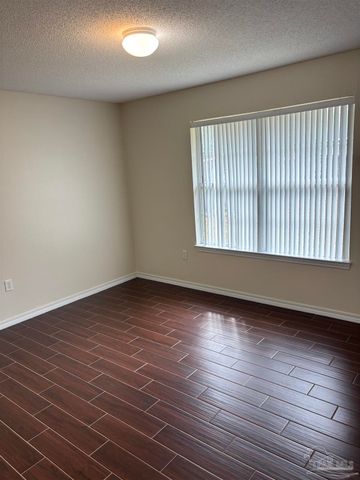 5687 Sweetbirch Ln, Milton, FL 32583