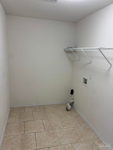 5687 Sweetbirch Ln, Milton, FL 32583